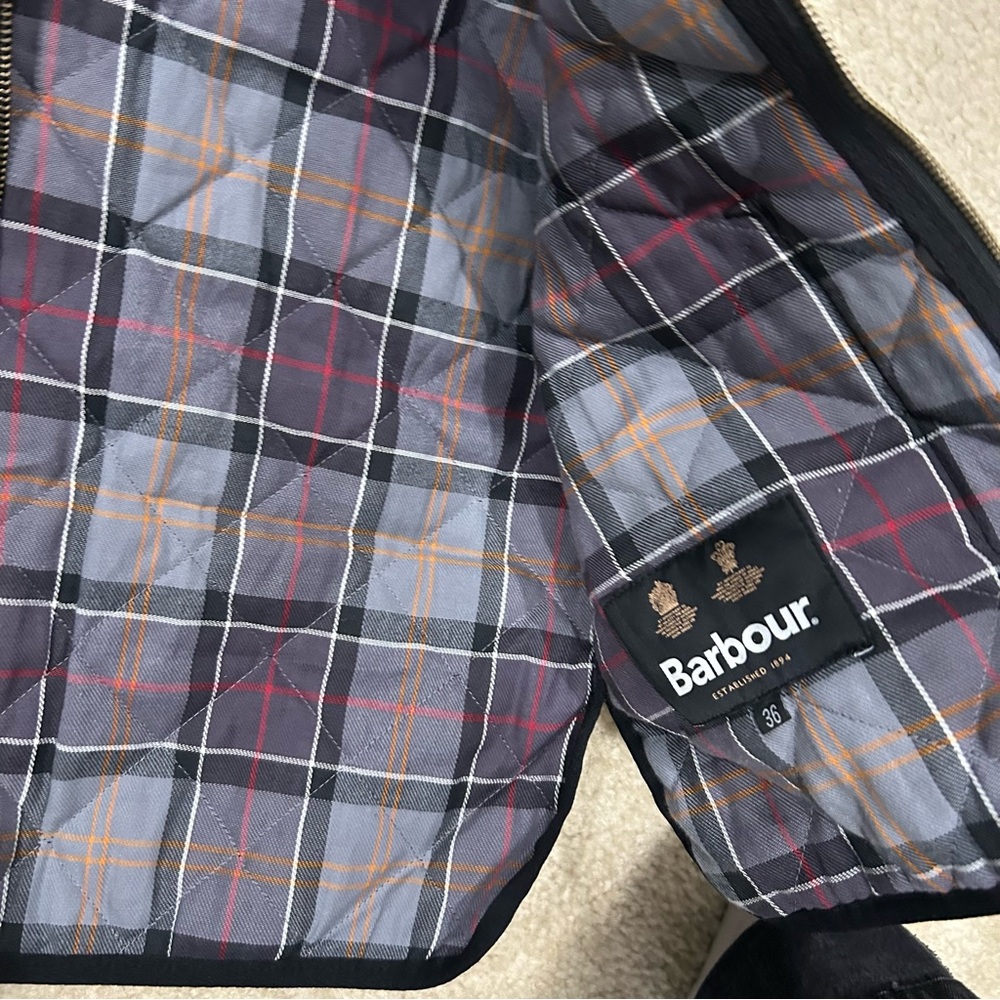 NWT Barbour Vest - Picture 5 of 5
